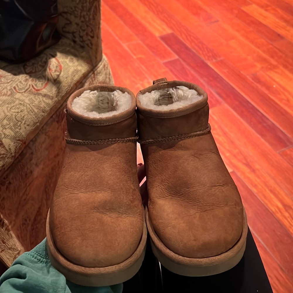 Ugg ultra mini chestnut size 7 boots